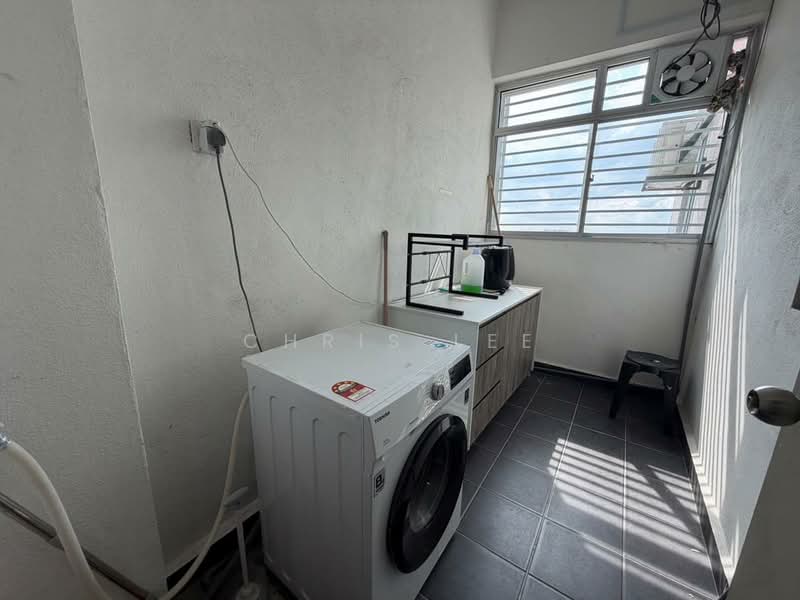 Servis Apartment untuk Disewa di BSP 21 - Chris Lee - Balcony - PropertyGuru.com.my