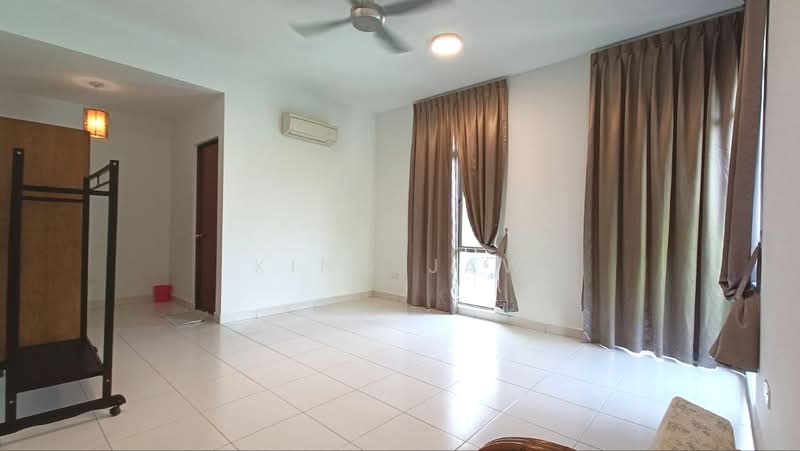 Cluster House for Sale in Taman Sutera Utama (Skudai) - Kino Jaw - Living Room - PropertyGuru.com.my