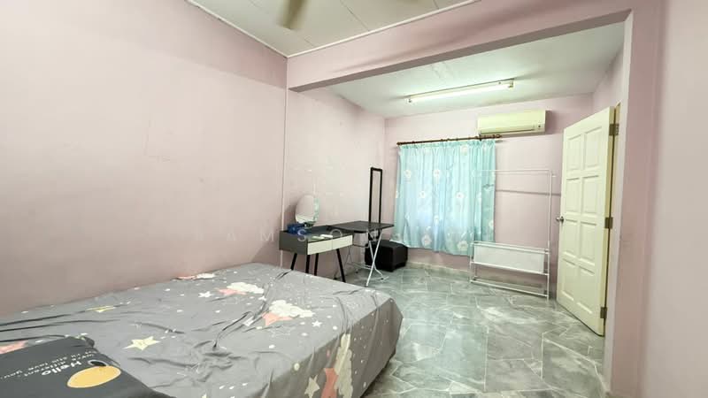 2-storey Terraced House for Sale in Taman Bukit Permai (Kajang) - Samson Lee - Bedroom - PropertyGuru.com.my
