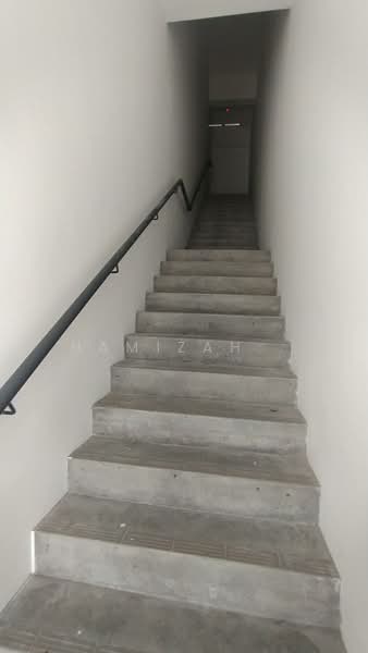 Kedai / Pejabat untuk Disewa di Kajang (Selangor) - Hamizah . - Corridor - PropertyGuru.com.my