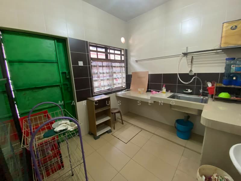 2-storey Terraced House for Sale in Taman Anda (Ipoh) - Marcus Seng - Kitchen - PropertyGuru.com.my