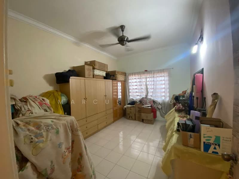 2-storey Terraced House for Sale in Taman Anda (Ipoh) - Marcus Seng - Bedroom - PropertyGuru.com.my