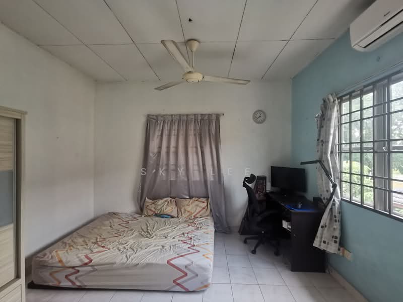 2-storey Terraced House for Sale in Taman Putra Prima (Puchong) - Sky Lee - Bedroom - PropertyGuru.com.my