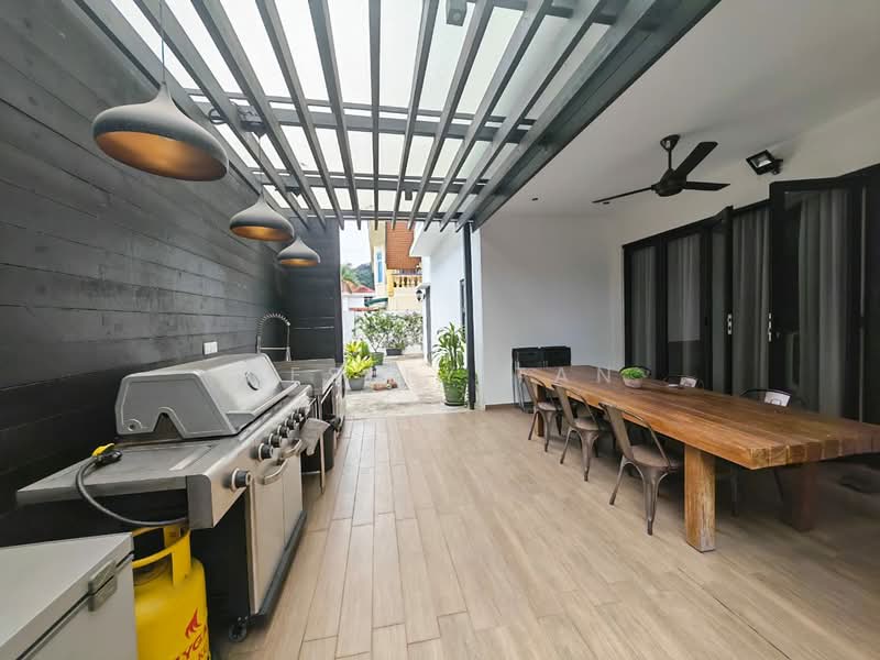 Rumah Banglo untuk Dijual di Bukit Beruang (Bukit Baru) - Wesley Tan - Exterior - PropertyGuru.com.my