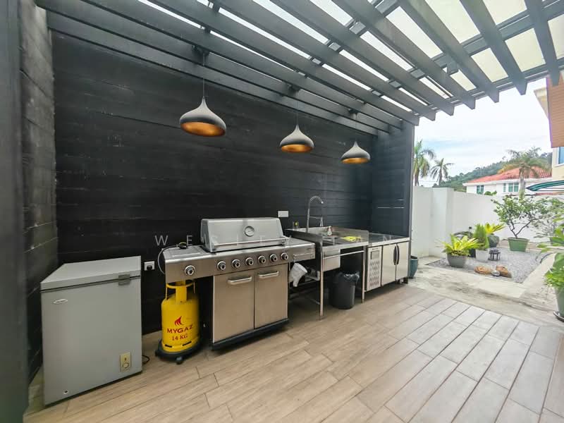 Rumah Banglo untuk Dijual di Bukit Beruang (Bukit Baru) - Wesley Tan - Exterior - PropertyGuru.com.my