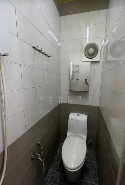 Flat for Sale at Sentul Utama Flat - Aaron Ong - Bathroom - PropertyGuru.com.my