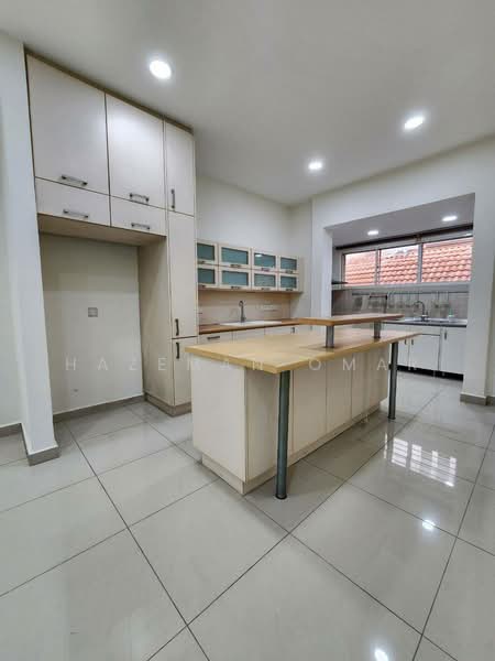 2-storey Terraced House for Sale in Bukit Jelutong (Shah Alam) - Hazeman Omar - Kitchen - PropertyGuru.com.my