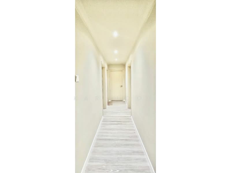 Condominium for Rent at Lakefront Residence - Kar Hooi - Corridor - PropertyGuru.com.my