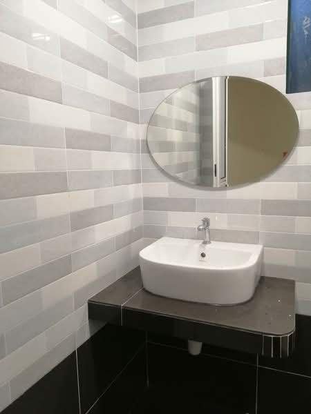 Condominium for Sale at Emerald Hill Condominium - YY Lo - Bathroom - PropertyGuru.com.my