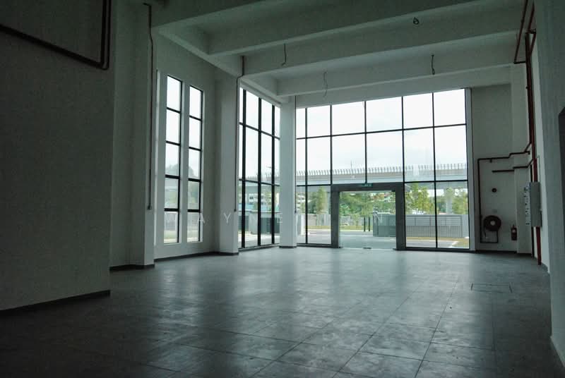 Gudang untuk Dijual di Taman Sains Selangor (Kota Damansara) - Wayne Tan - Entrance - PropertyGuru.com.my