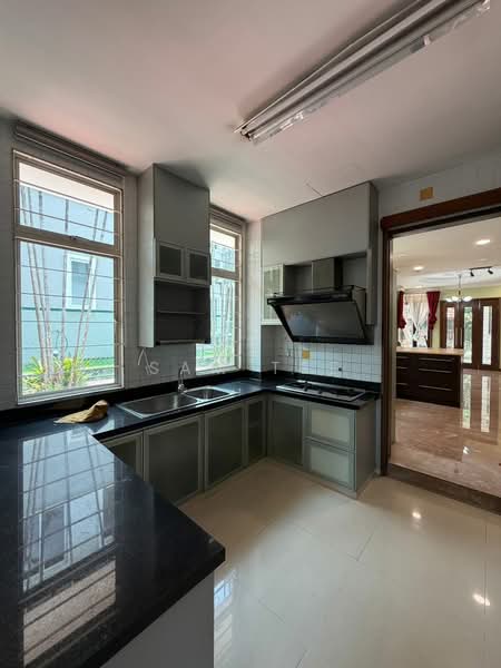 Bungalow for Sale in Bukit Rimau (Shah Alam) - Sam Tee - Kitchen - PropertyGuru.com.my