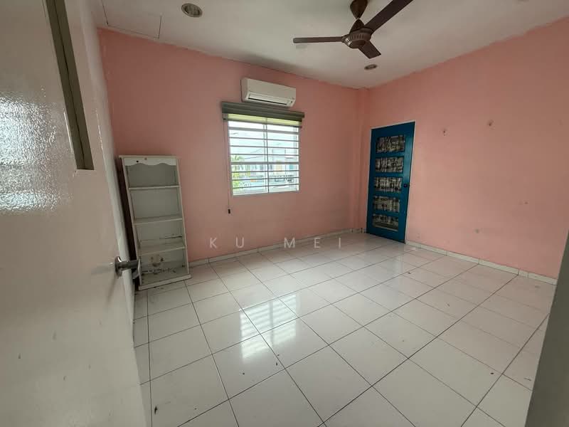 Rumah Teres 2 Tingkat untuk Dijual di Taman Setia Indah (Tebrau) - Ku Mei - Interior - PropertyGuru.com.my