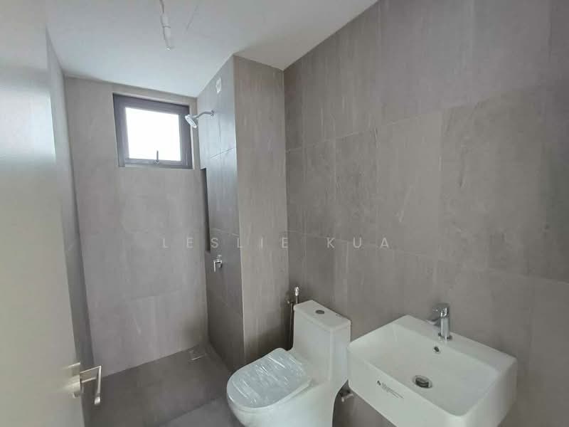 Servis Apartment untuk Dijual di Savvy @ Riana Dutamas - Leslie Kua - Bathroom - PropertyGuru.com.my