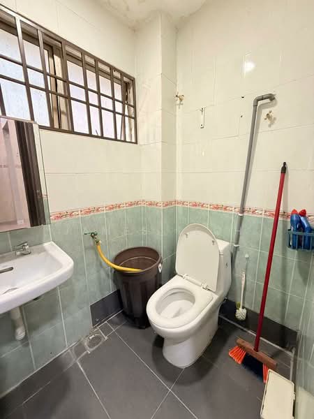 2-storey Terraced House for Sale in Taman Saga (Klang) - James Teoh - Bathroom - PropertyGuru.com.my