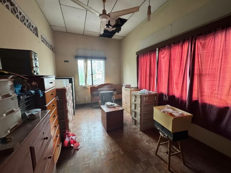 Residential Land for Sale in Kampung Datuk Keramat (Keramat) - Azli Ibrahim - Bedroom - PropertyGuru.com.my