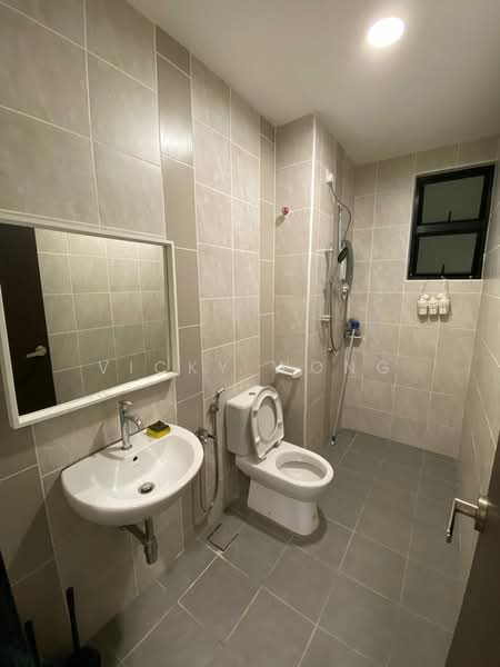 Service Residence for Sale at Sky Breeze Service Apartment - Vicky Wong - Bathroom - PropertyGuru.com.my