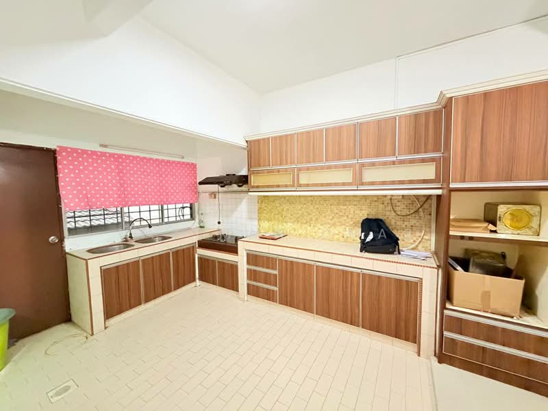 Rumah Teres 2 Tingkat untuk Dijual di Taman Sri Gombak (Gombak) - Hazeman Omar - Kitchen - PropertyGuru.com.my