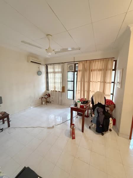 Rumah Teres 2 Tingkat untuk Dijual di Taman Mutiara Rini (Skudai) - Zach Law - Living Room - PropertyGuru.com.my