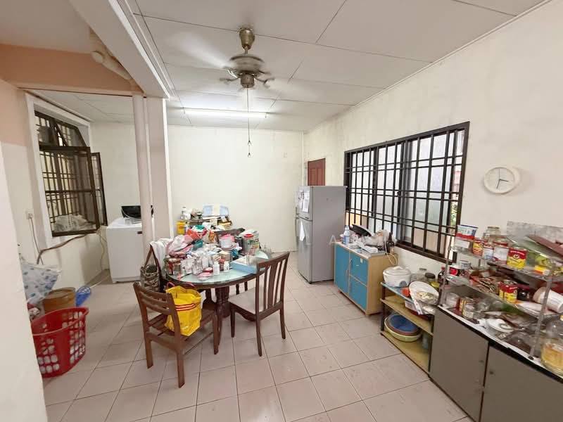 Rumah Teres 2 Tingkat untuk Dijual di Taman Mutiara Rini (Skudai) - Zach Law - Kitchen - PropertyGuru.com.my