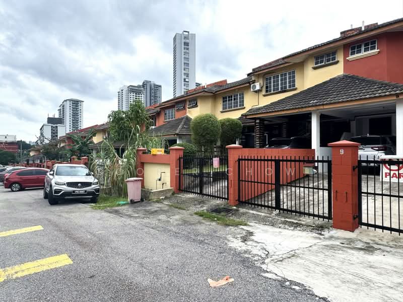 2-storey Terraced House for Sale in Seksyen 17 (Petaling Jaya) - Cooper Chow - Exterior - PropertyGuru.com.my