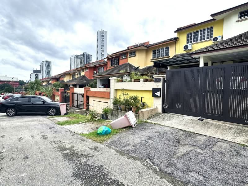 2-storey Terraced House for Sale in Seksyen 17 (Petaling Jaya) - Cooper Chow - Exterior - PropertyGuru.com.my