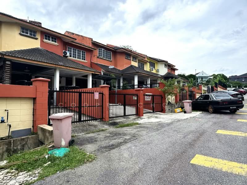 2-storey Terraced House for Sale in Seksyen 17 (Petaling Jaya) - Cooper Chow - Exterior - PropertyGuru.com.my