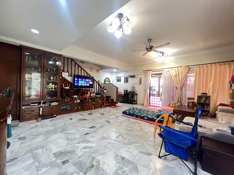 Rumah Teres 2 Tingkat untuk Dijual di Mahkota Cheras (Cheras) - Denver Sin - Living Room - PropertyGuru.com.my