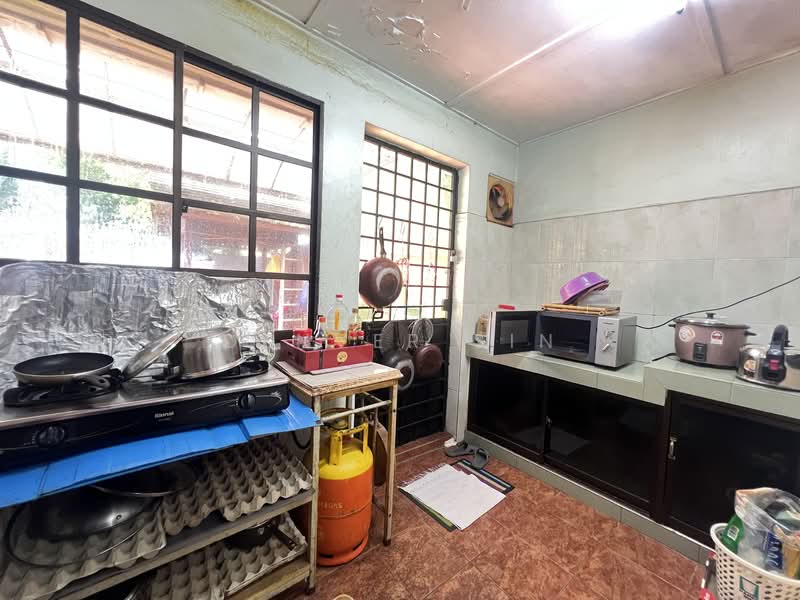 Rumah Teres 2 Tingkat untuk Dijual di Mahkota Cheras (Cheras) - Denver Sin - Kitchen - PropertyGuru.com.my