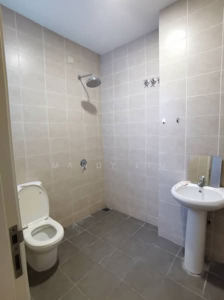 Rumah Teres 3-Tingkat untuk Disewa di Cyberjaya (Selangor) - Mandy Lim - Bathroom - PropertyGuru.com.my