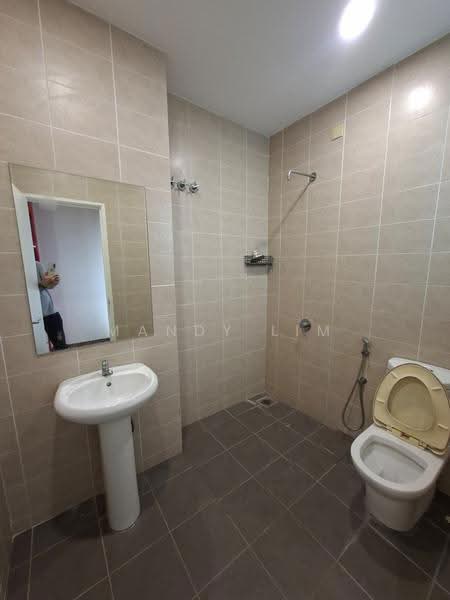 3-storey Terraced House for Rent in Cyberjaya (Selangor) - Mandy Lim - Bathroom - PropertyGuru.com.my