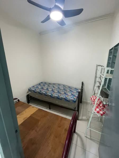 Pangsapuri untuk Dijual di Pangsapuri Lagoon Perdana - Jenson Low - Bedroom - PropertyGuru.com.my