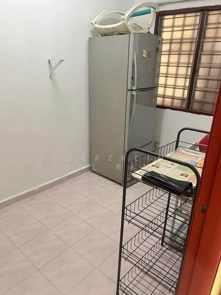 Rumah Flat untuk Disewa di Flat PKNS Section 7 - Norazrein Abdul Raman - Interior - PropertyGuru.com.my