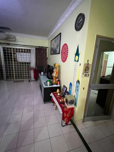 Apartment for Rent at Desa Saujana - Eddy Lee - Living Room - PropertyGuru.com.my