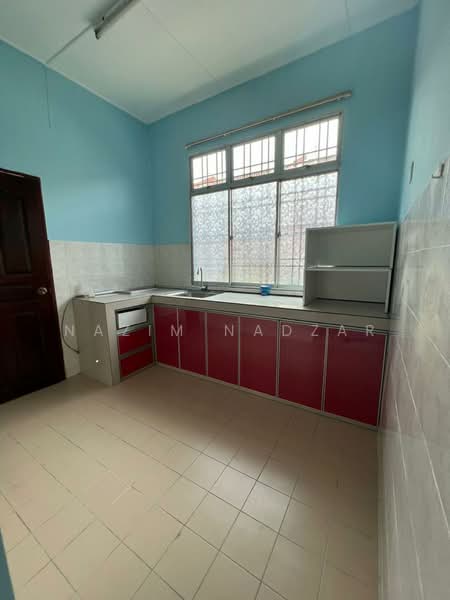 Rumah Teres 1 Tingkat untuk Disewa di Kota Warisan (Sepang) - Nazim Nadzar - Kitchen - PropertyGuru.com.my