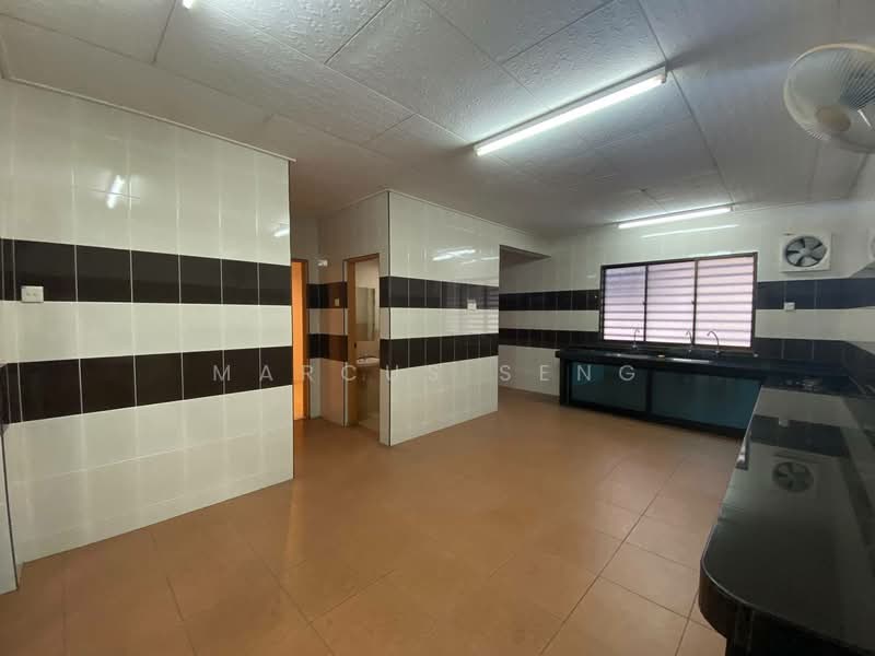 Semi-Detached House for Sale in Taman Shukor (Ipoh) - Marcus Seng - Kitchen - PropertyGuru.com.my
