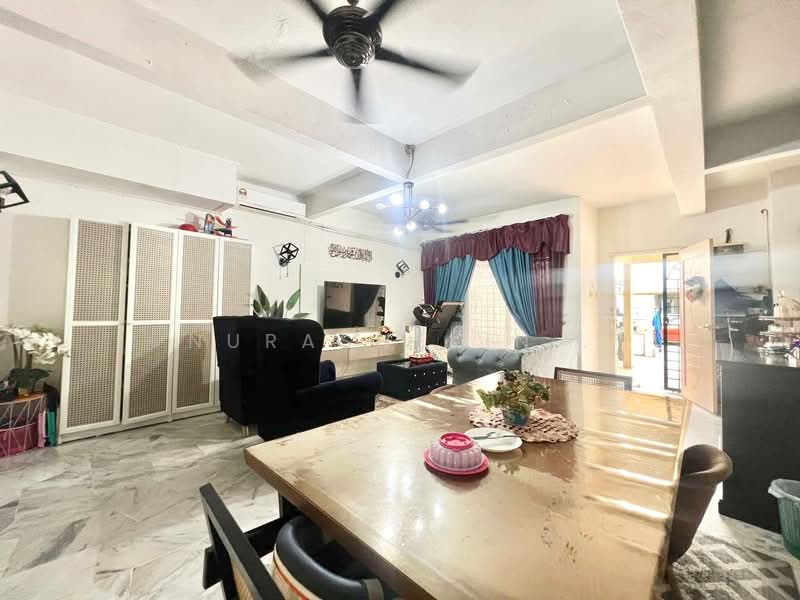 Rumah Teres 2 Tingkat untuk Dijual di Taman Sri Kenari (Kajang) - Nurashekin . - Living Room - PropertyGuru.com.my