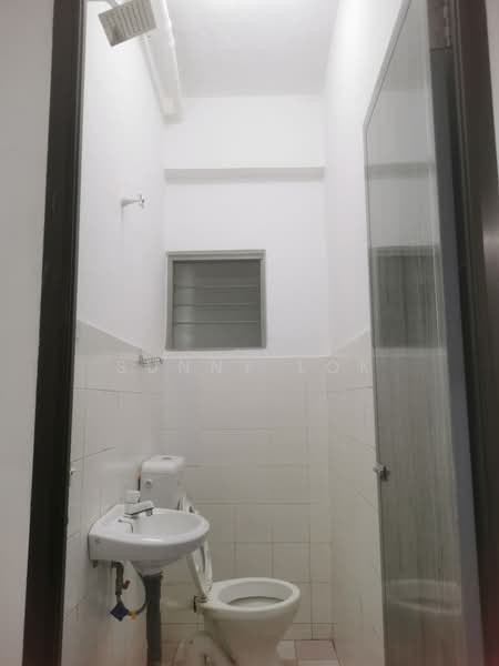 Rumah Flat untuk Dijual di Taman Menglembu Impiana Adril - Sunny Lok - Bathroom - PropertyGuru.com.my