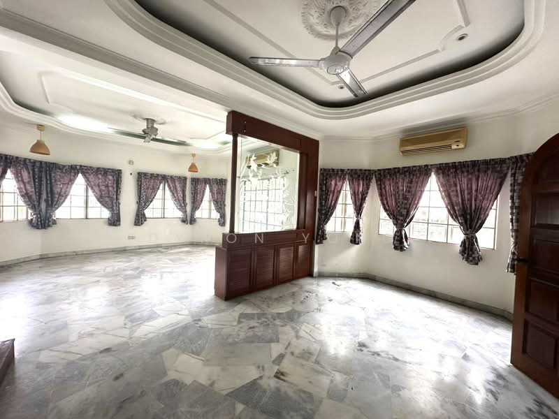 Rumah Berkembar untuk Dijual di Cheras (Selangor) - Dyron Yong - Living Room - PropertyGuru.com.my