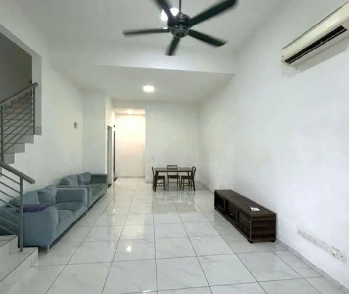 2-storey Terraced House for Rent in Bukit Indah (Iskandar Puteri (Nusajaya)) - Ben Foo - Living Room - PropertyGuru.com.my