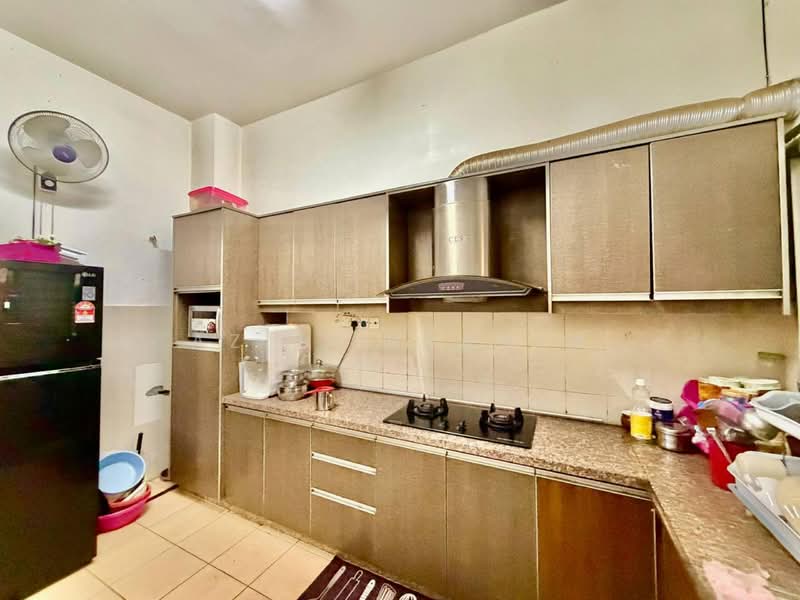 2-storey Terraced House for Sale in Bandar Nusaputra (Puchong) - Azli Ibrahim - Kitchen - PropertyGuru.com.my