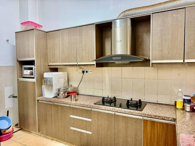 2-storey Terraced House for Sale in Bandar Nusaputra (Puchong) - Azli Ibrahim - Kitchen - PropertyGuru.com.my