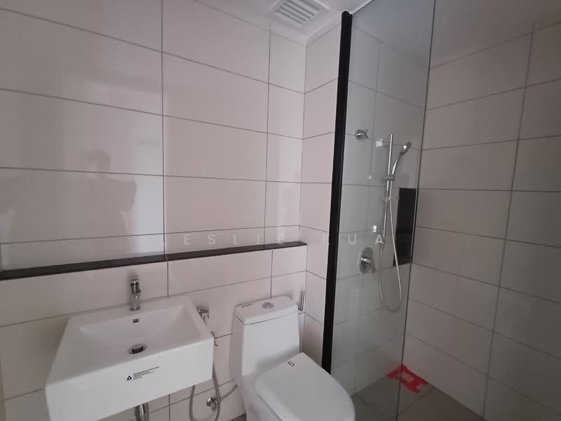 Servis Apartment untuk Dijual di Duta Park Residences - Leslie Kua - Bathroom - PropertyGuru.com.my