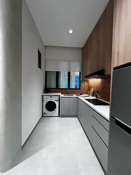 Service Residence for Sale at Maxim D'Parc - Louis Chen - Kitchen - PropertyGuru.com.my