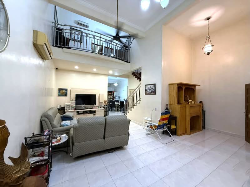 2.5-storey Terraced House for Sale in Taman Pelangi Indah (Ulu Tiram) - Karl Lim - Living Room - PropertyGuru.com.my
