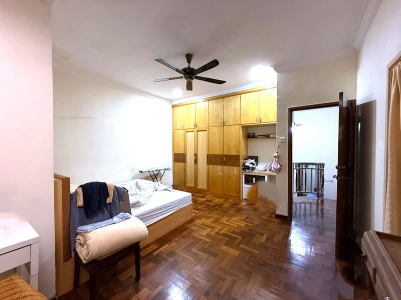 2.5-storey Terraced House for Sale in Taman Pelangi Indah (Ulu Tiram) - Karl Lim - Bedroom - PropertyGuru.com.my