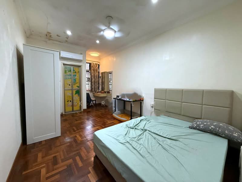 2.5-storey Terraced House for Sale in Taman Pelangi Indah (Ulu Tiram) - Karl Lim - Bedroom - PropertyGuru.com.my