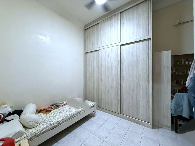 2.5-storey Terraced House for Sale in Taman Pelangi Indah (Ulu Tiram) - Karl Lim - Bedroom - PropertyGuru.com.my