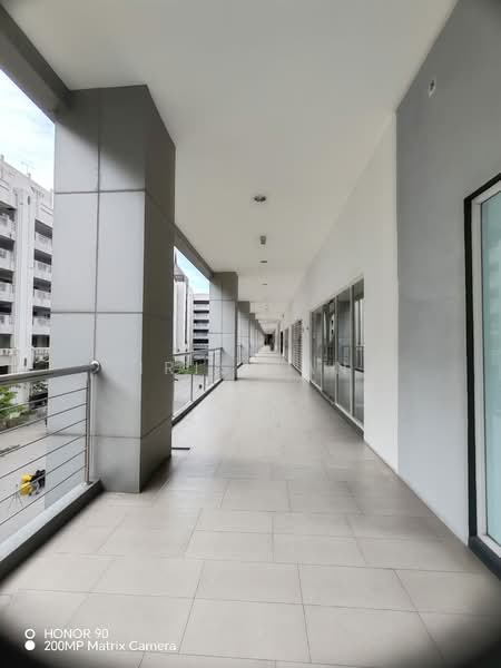 Kedai / Pejabat untuk Dijual di BANDAR PUCHONG JAYA (Puchong) - Iris Tan - Corridor - PropertyGuru.com.my