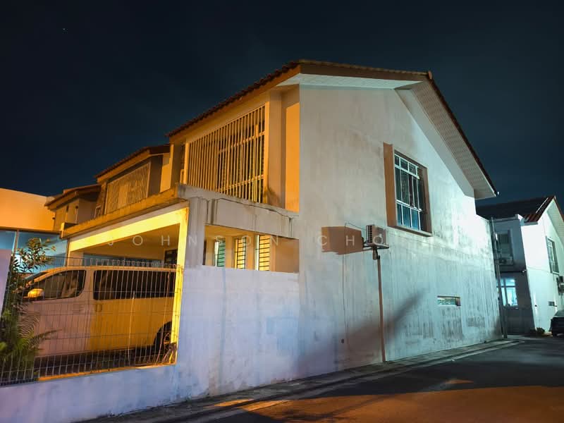 2-storey Terraced House for Sale in Taman Mutiara Rini (Skudai) - Johnson Chong - Exterior - PropertyGuru.com.my