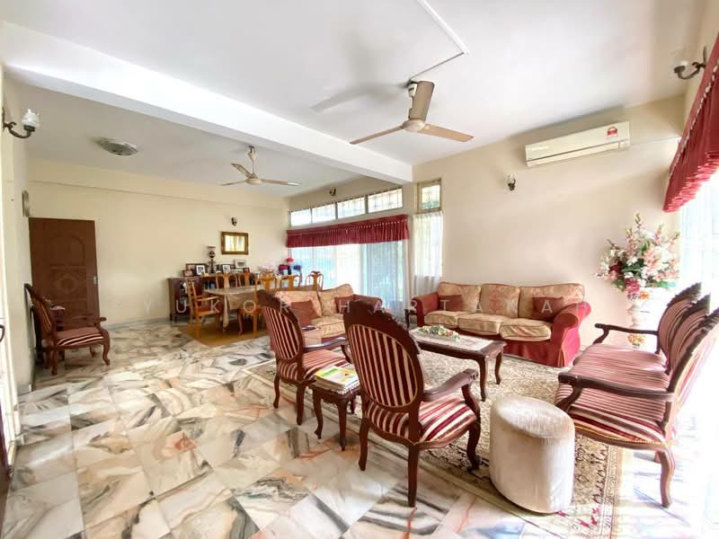 Bungalow for Sale in Shah Alam (Selangor) - Syukor Hartanah - Living Room - PropertyGuru.com.my